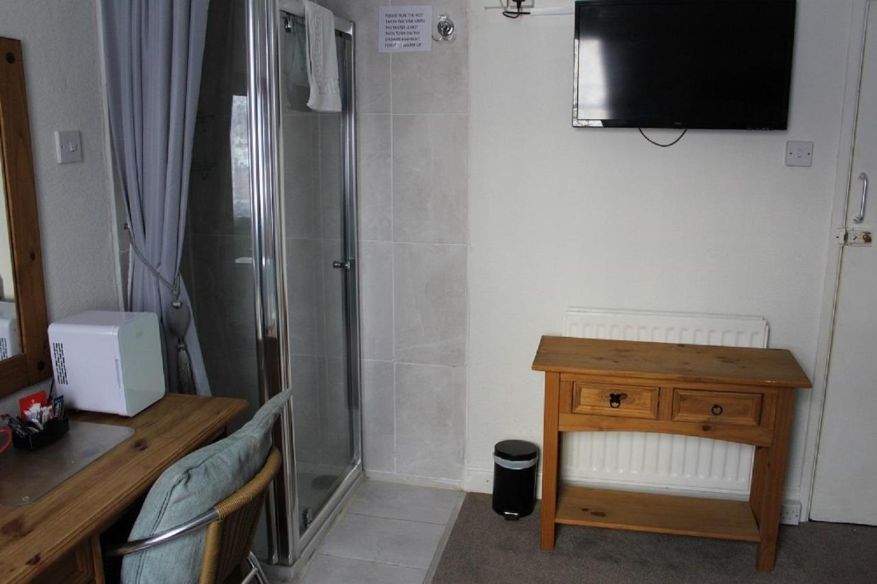 The Redcliff Hotel Weymouth Bagian luar foto