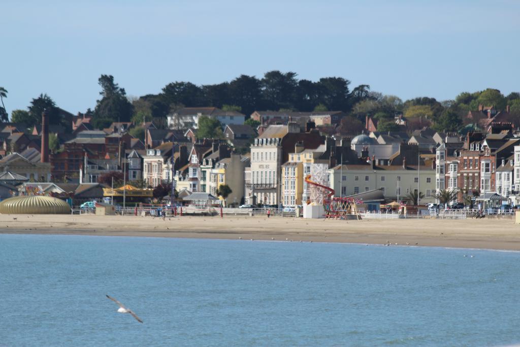 The Redcliff Hotel Weymouth Bagian luar foto