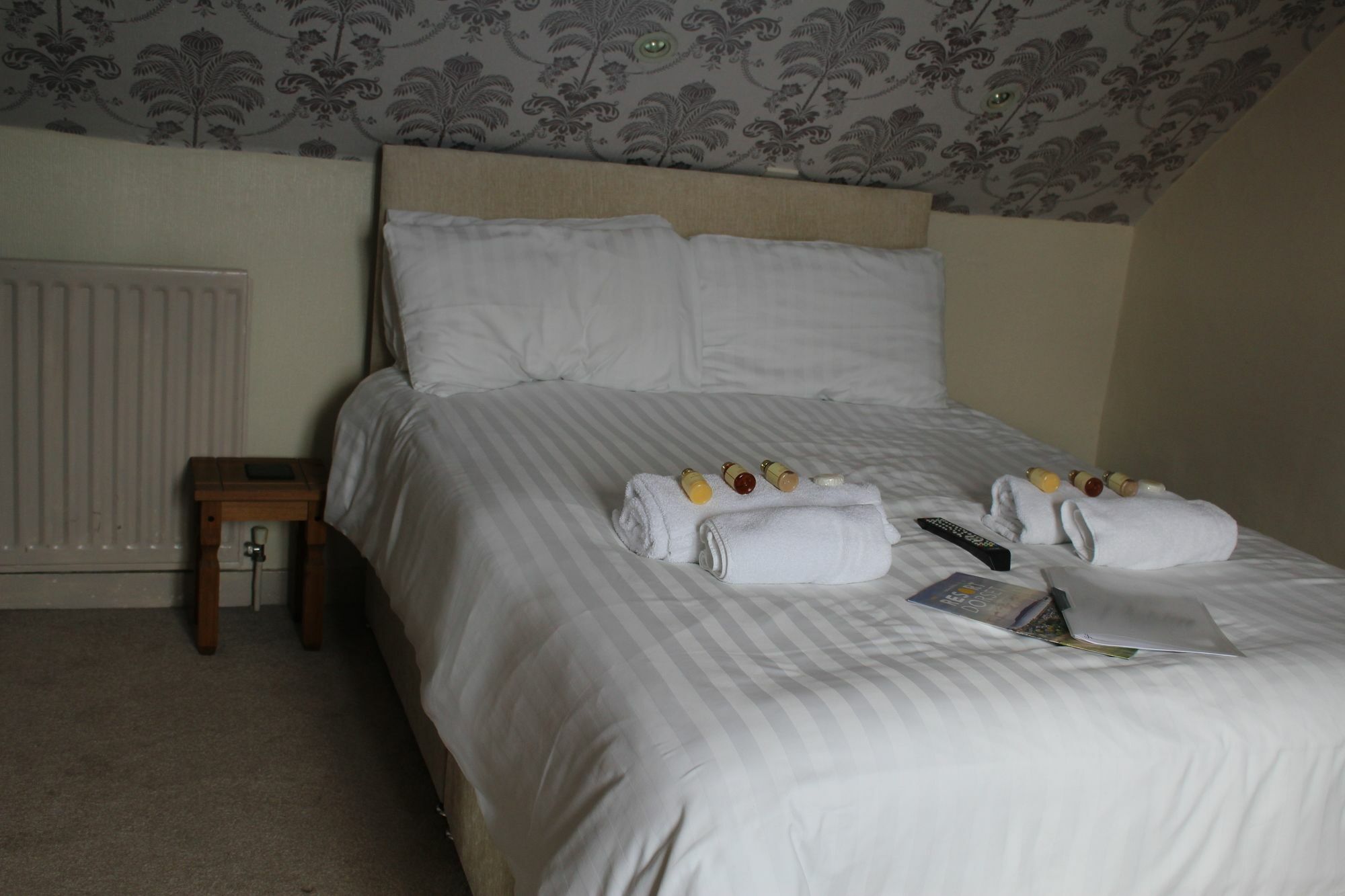 The Redcliff Hotel Weymouth Bagian luar foto